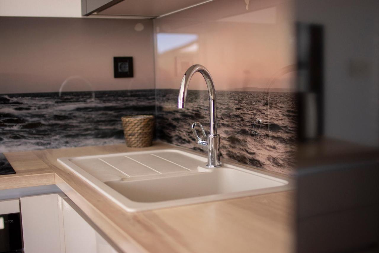 Holiday House By The Sea Vigo ザダル エクステリア 写真